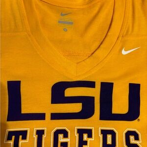 LSU Tigers Gold Tee by Nike ✔️ never worn NWOT